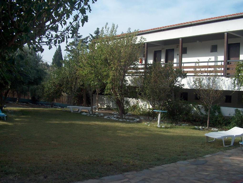 Sunningdale Hotel أغيا غاليني المظهر الخارجي الصورة