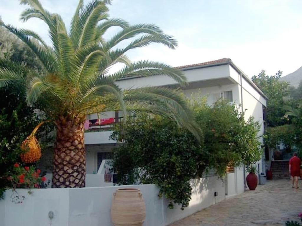 Sunningdale Hotel أغيا غاليني المظهر الخارجي الصورة